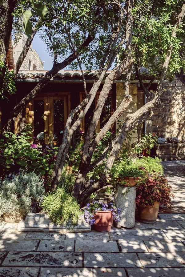 Nikolaou Art Residence Aegina Exterior photo